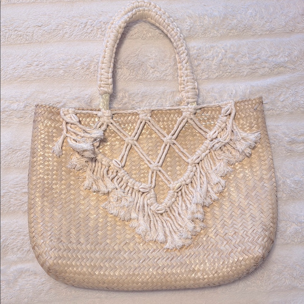 Elegant Cream Woven Tote Bag made in Mexico
